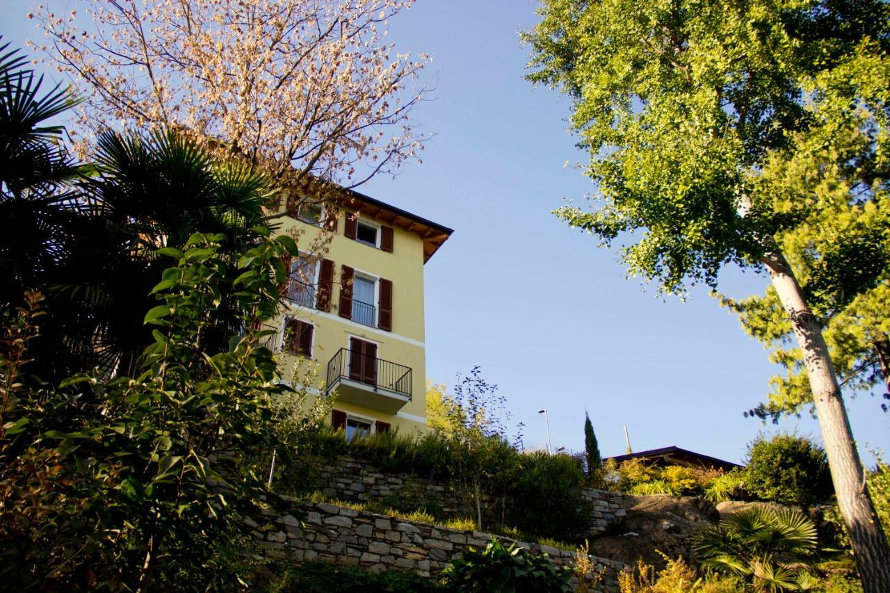 Lakefront Villa Del Pierangelo كريميا المظهر الخارجي الصورة